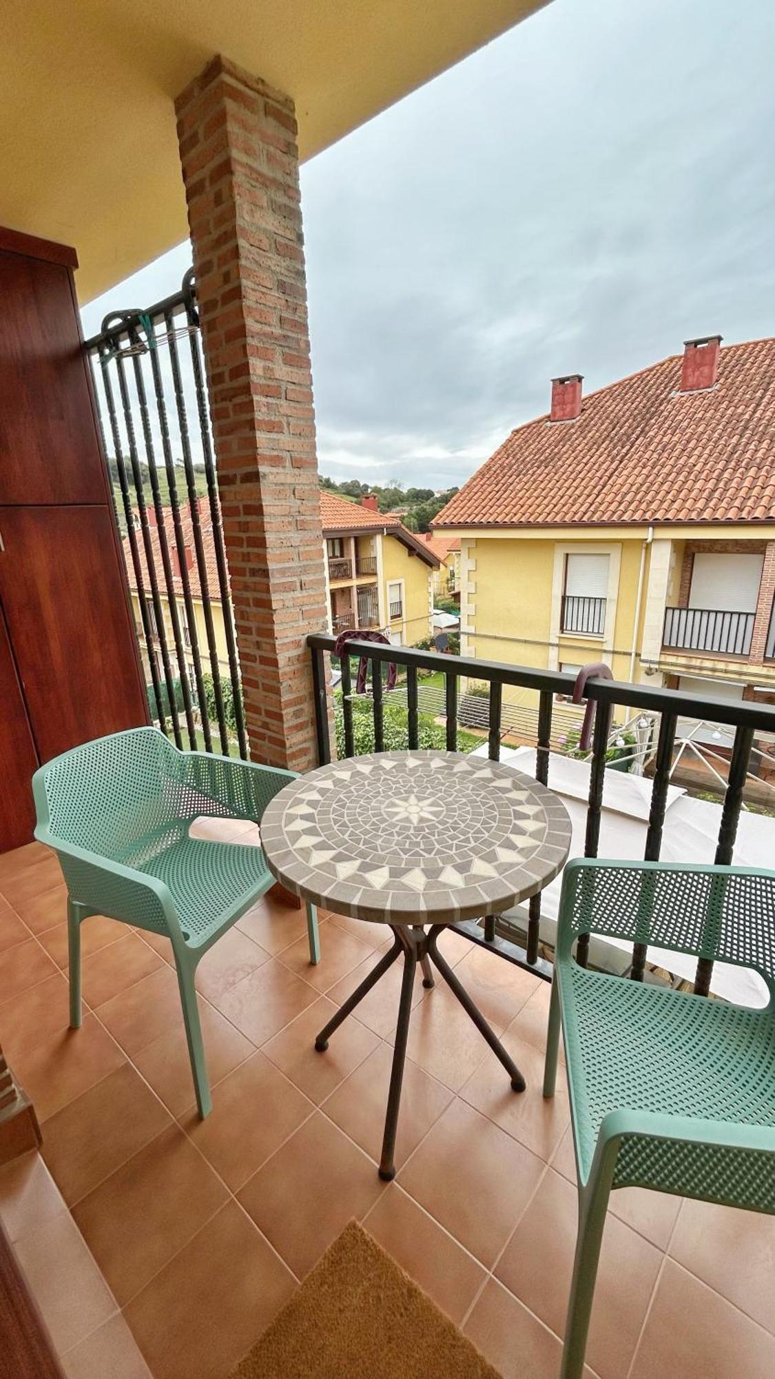 Comillas Bº Casasola - Residencial Lagos Azules - Netflix, Prime, Wifi & Free Indoor Parking Kültér fotó